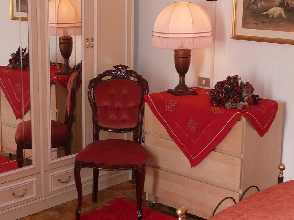 Primettahouse Ξενοδοχείο Σαν Τζιμινιάνο Δωμάτιο φωτογραφία